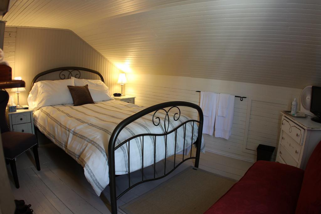 La Grange Aux Hiboux Gite Et Restaurant B&B Ла Байе Стая снимка